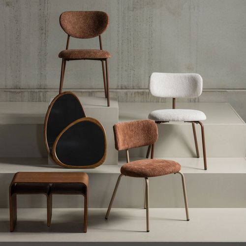 Lot De 2 Chaises En Tissu Et Pieds Marron