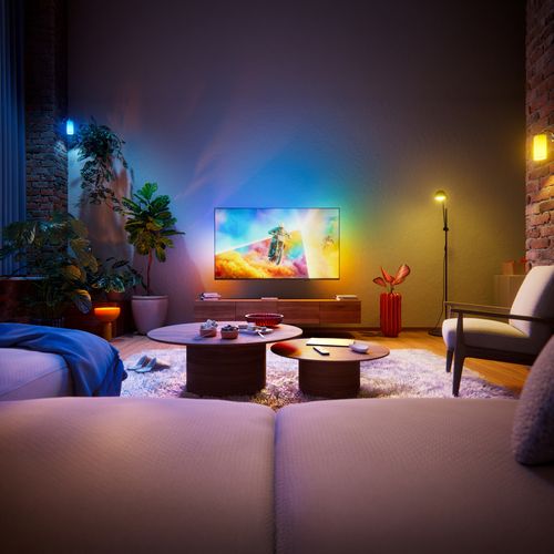 Téléviseur 4K 55'' 139 cm PHILIPS 55PUS8001 vue d'ambiance 1