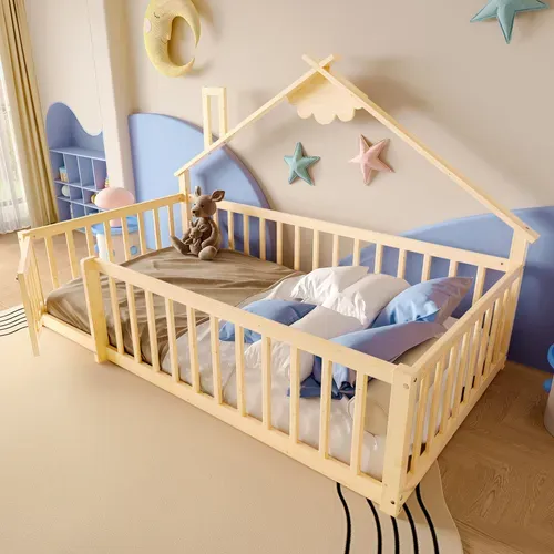 Lit Cabane Enfant 90x190cm Avec Sommier, Barrières Et Petite Porte, Lit Au Sol, Pin, Naturel