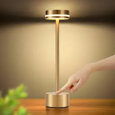 Lampe De Table LED Sans Fil Meoaow, Rechargeable Par USB-c, À Intensité Variable, Tactile, Dorée Lampe De Table LED Sans Fil Meoaow, Rechargeable Par USB-c, À Intensité Variable, Tactile, Dorée