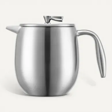 Cafetière à Piston Double Paroi 0,5 L (4 Tasses) – Inox Isolante Cafetière à Piston Double Paroi 0,5 L (4 Tasses) – Inox Isolante