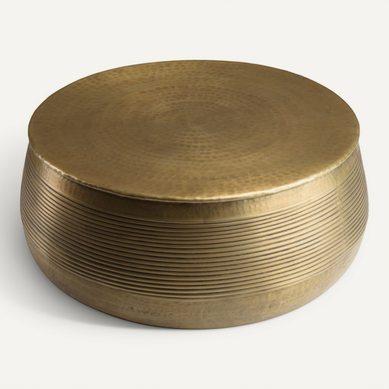 Honore - Table Basse Ronde Alu. 70x70cm Pied Strié Couleur Laiton Honore - Table Basse Ronde Alu. 70x70cm Pied Strié Couleur Laiton