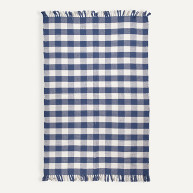 Tapis 120 X 180 Cm En Coton Brodé à Carreaux Bleu Et Blanc – Atlas Tapis 120 X 180 Cm En Coton Brodé à Carreaux Bleu Et Blanc – Atlas
