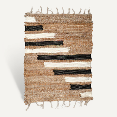Tapis 50 X 70 Cm Tressé En Jute Avec Motifs Noir Et Blanc – Dune Tapis 50 X 70 Cm Tressé En Jute Avec Motifs Noir Et Blanc – Dune
