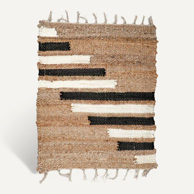 Tapis 140 X 200 Cm Tressé En Jute Avec Motifs Noir Et Blanc – Dune Tapis 140 X 200 Cm Tressé En Jute Avec Motifs Noir Et Blanc – Dune