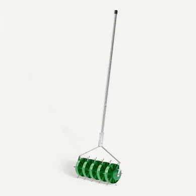 Aérateur De Pelouse Manuel 45 Cm Avec Rouleau à 30 Pointes Et Manche Acier