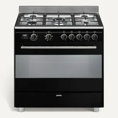 Piano de cuisson SMEG BG91N2 5 foyers Piano de cuisson SMEG BG91N2 5 foyers vue de face