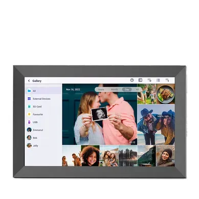 Cadre Photo Numérique Prado XL Avec Wifi Et App Mobile, Écran Tactile 15,6”, Full Hd, Noir Cadre Photo Numérique Prado XL Avec Wifi Et App Mobile, Écran Tactile 15,6”, Full Hd, Noir