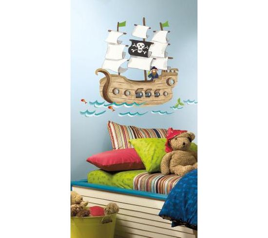 stickers geants repositionnables sur le theme des pirates 93x110 bateau pirate stickers but